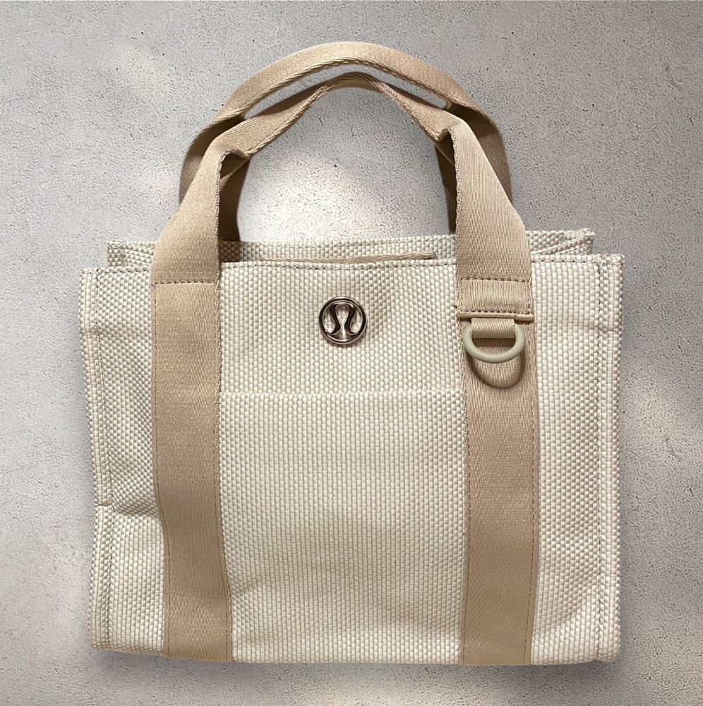 Lululemon two tone canvas tote bag mini 4.5L